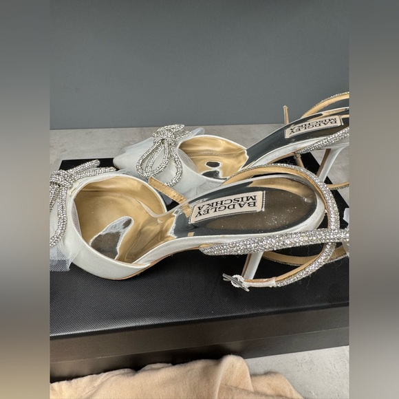 NIB- Badgley Mischka white Sacred Embellished Ankle Strap Pumps - Picture 3 of 7